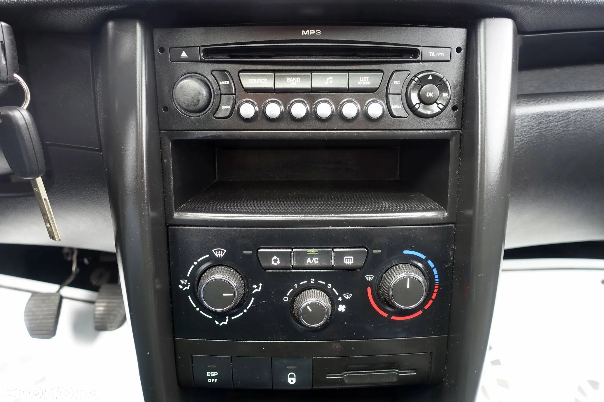 Peugeot 207 - 18