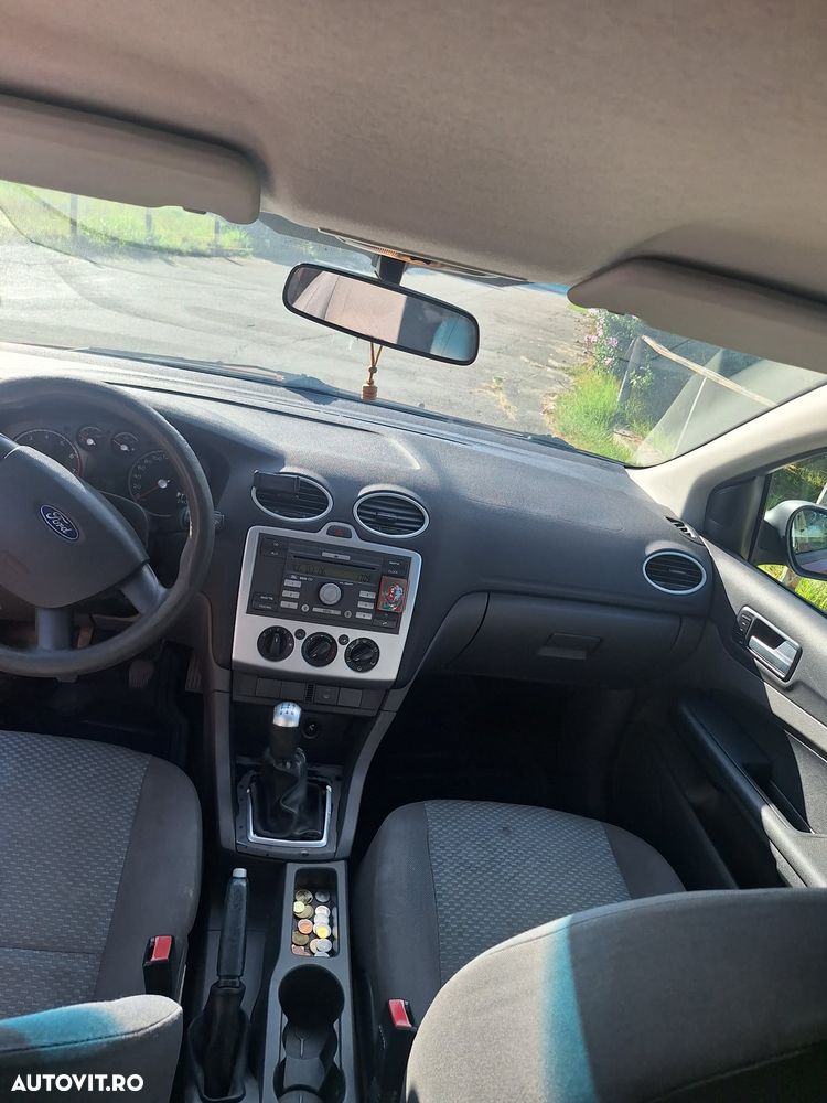 Ford Focus - 13