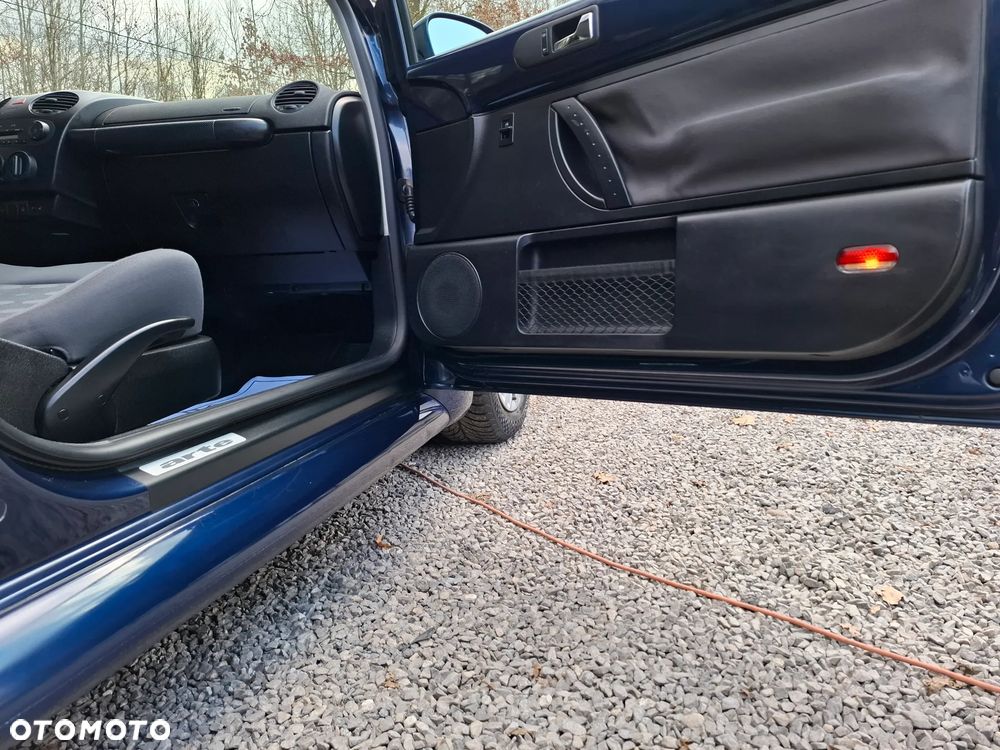 Volkswagen New Beetle 1.6 Arte - 14