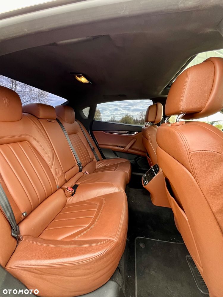 Maserati Quattroporte - 16