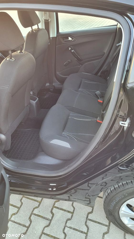 Peugeot 208 BlueHDi 100 Active - 12