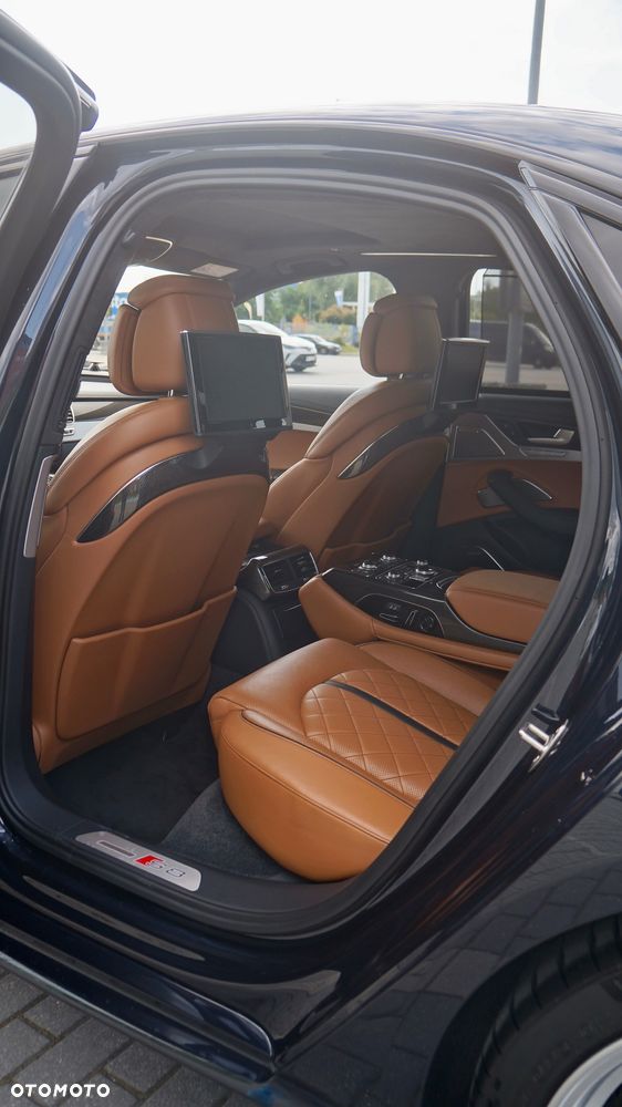 Audi S8 Plus 4.0 TFSI Quattro - 24