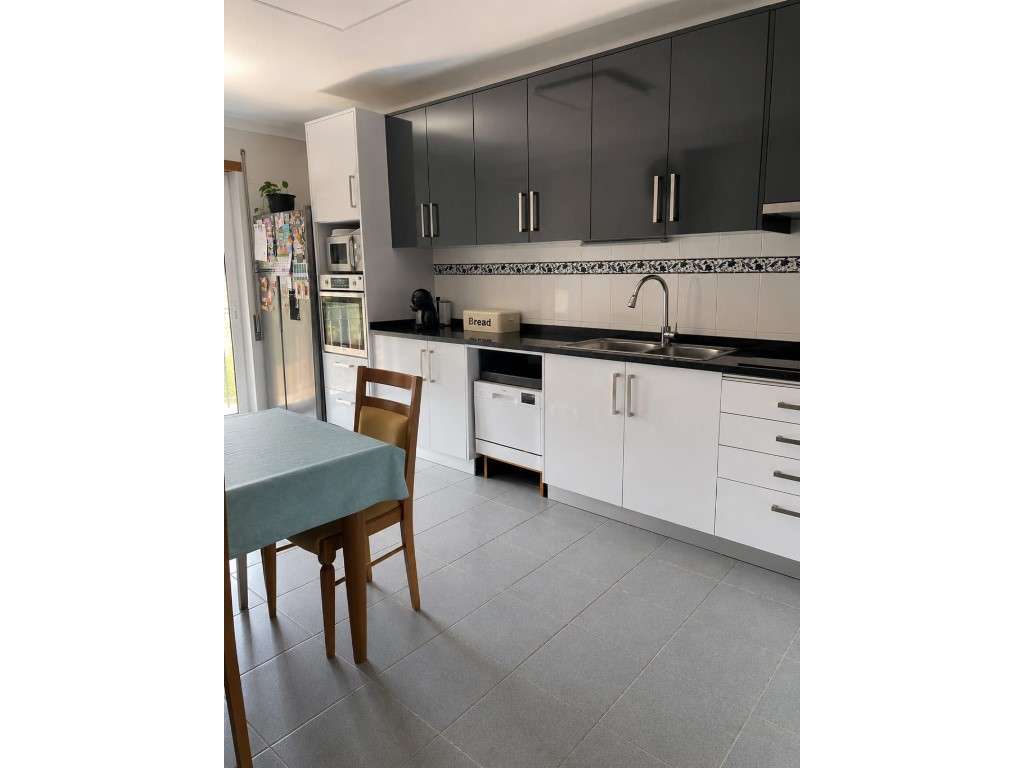 Apartamento T3 Na Granja do Ulmeiro - Grande imagem: 2/27