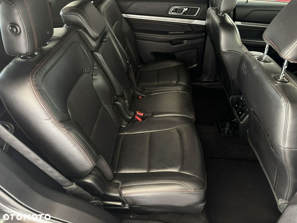 Ford Explorer - 19
