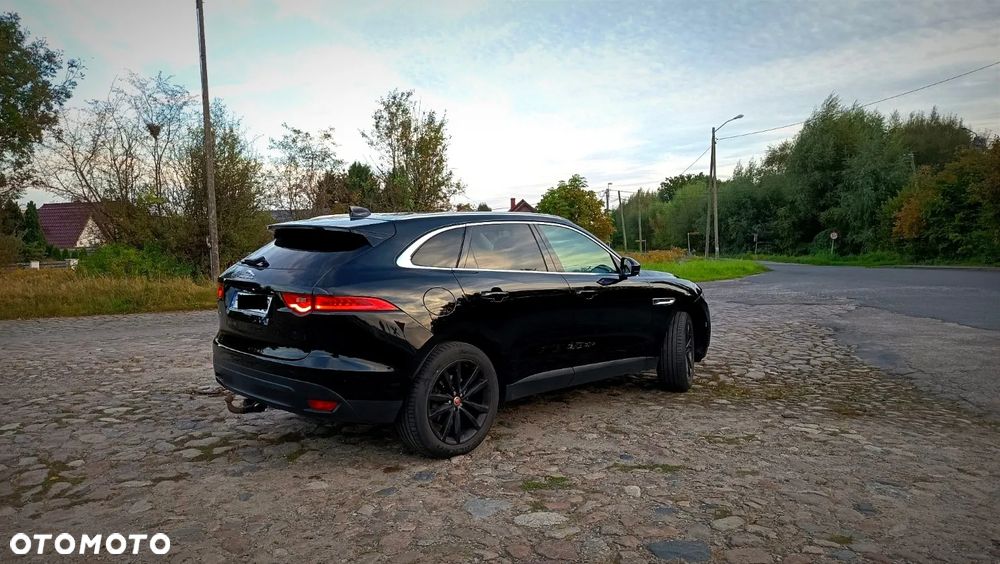 Jaguar F-Pace 20d Prestige - 19
