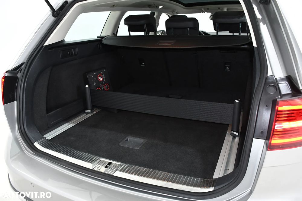Volkswagen Passat Alltrack - 37