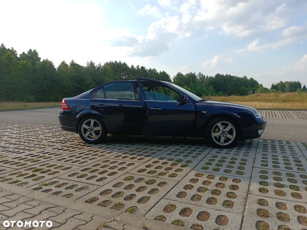 Ford Mondeo - 8