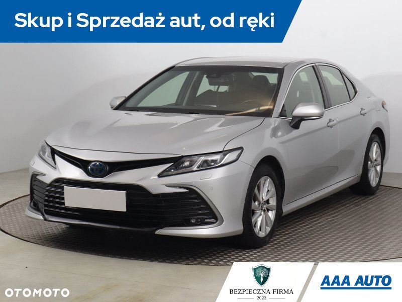 Toyota Camry - 3