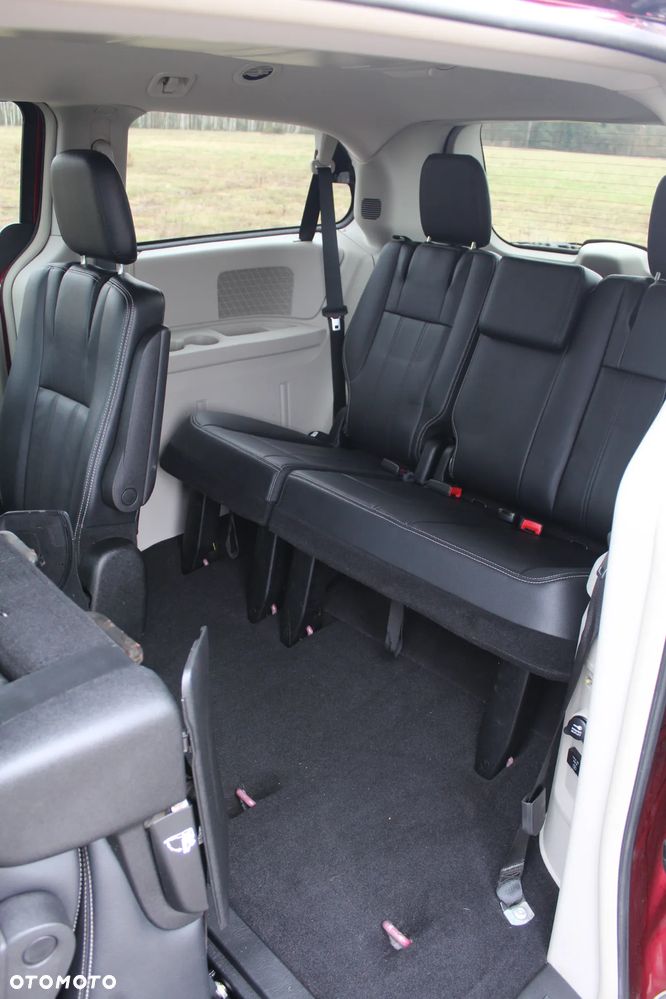 Chrysler Town & Country 3.6 Touring - 37