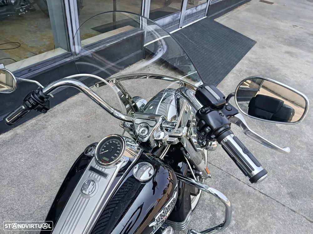 Harley-Davidson Road King Classic - 18