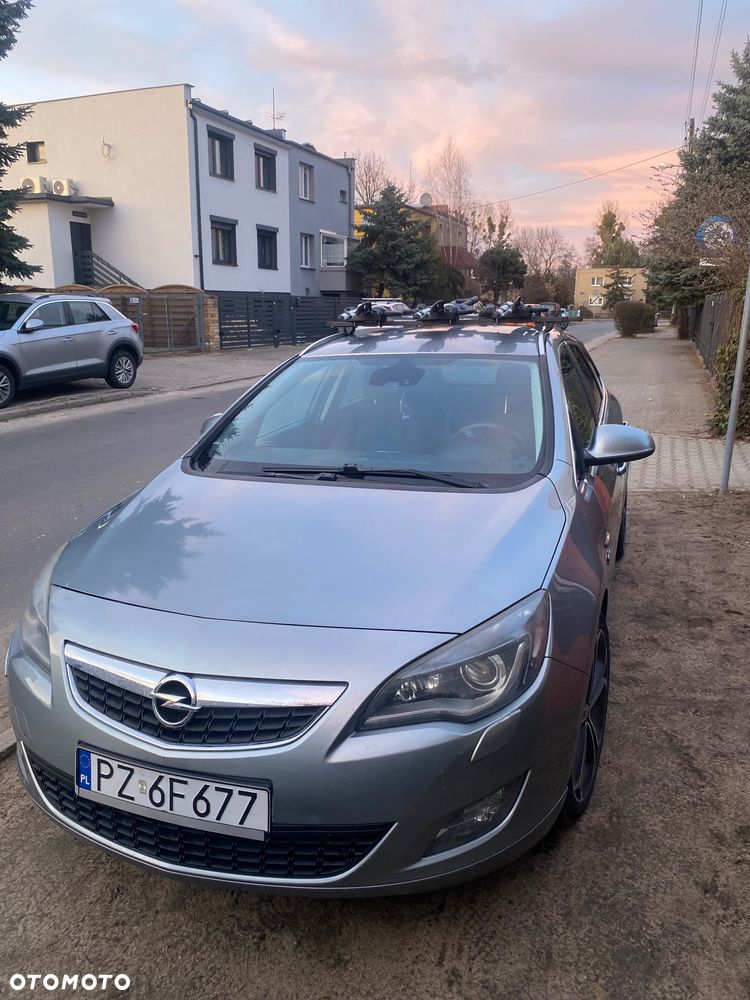 Opel Astra 1.6 T Sport - 1