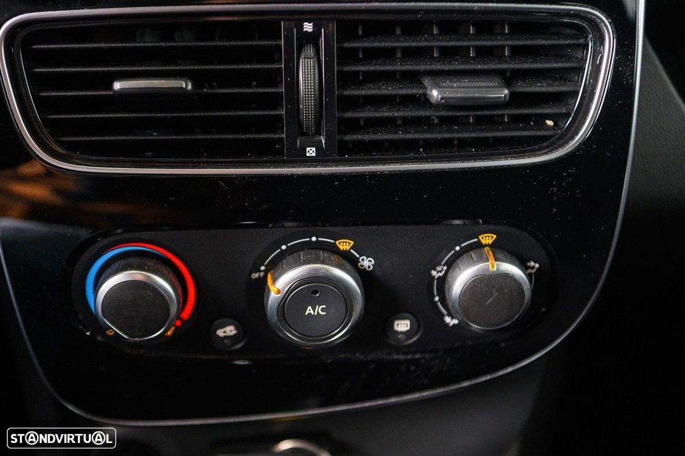 Renault Clio 1.5 dCi Zen - 37