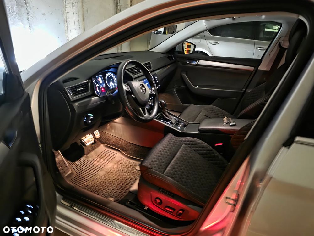 Skoda Superb 2.0 TDI Style DSG - 8