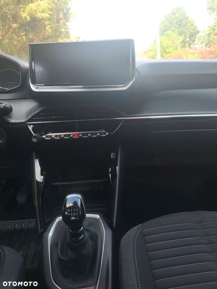 Peugeot 208 - 20
