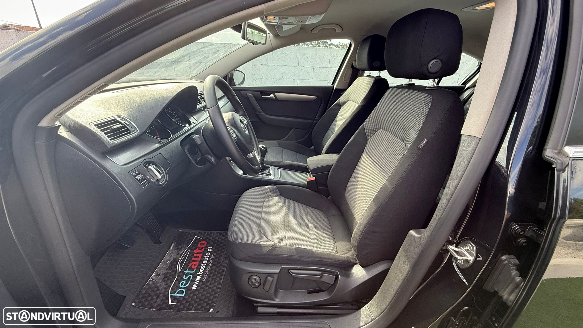 VW Passat 2.0 TDI Highline - 16
