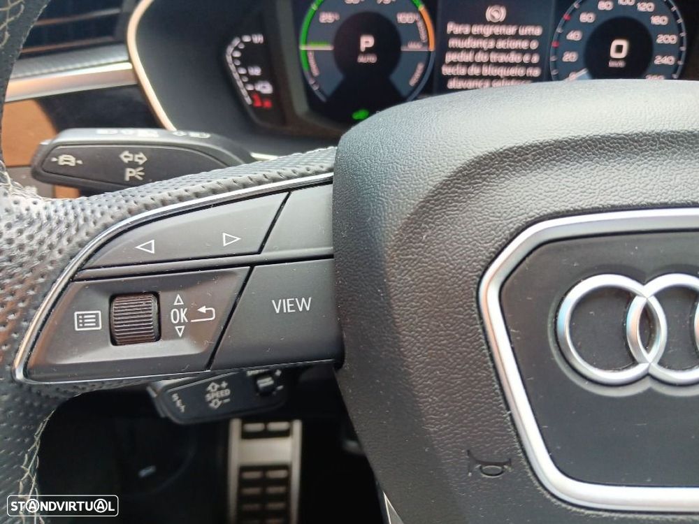 Audi Q3 45 TFSIe S line S tronic - 18