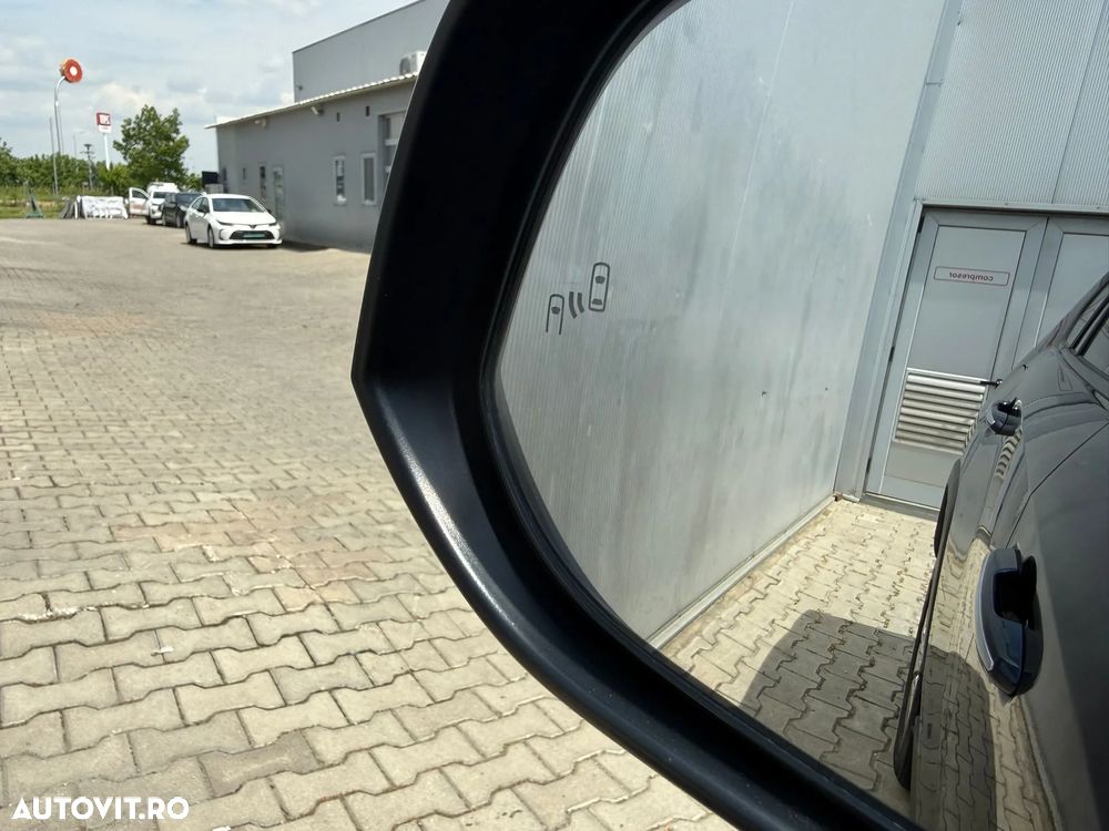 Toyota RAV4 2.5 VVT-iE 4x4 Luxury Premium - 24