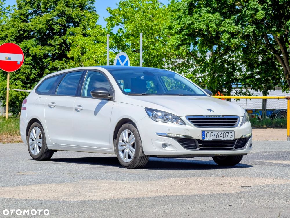 Peugeot 308 - 1