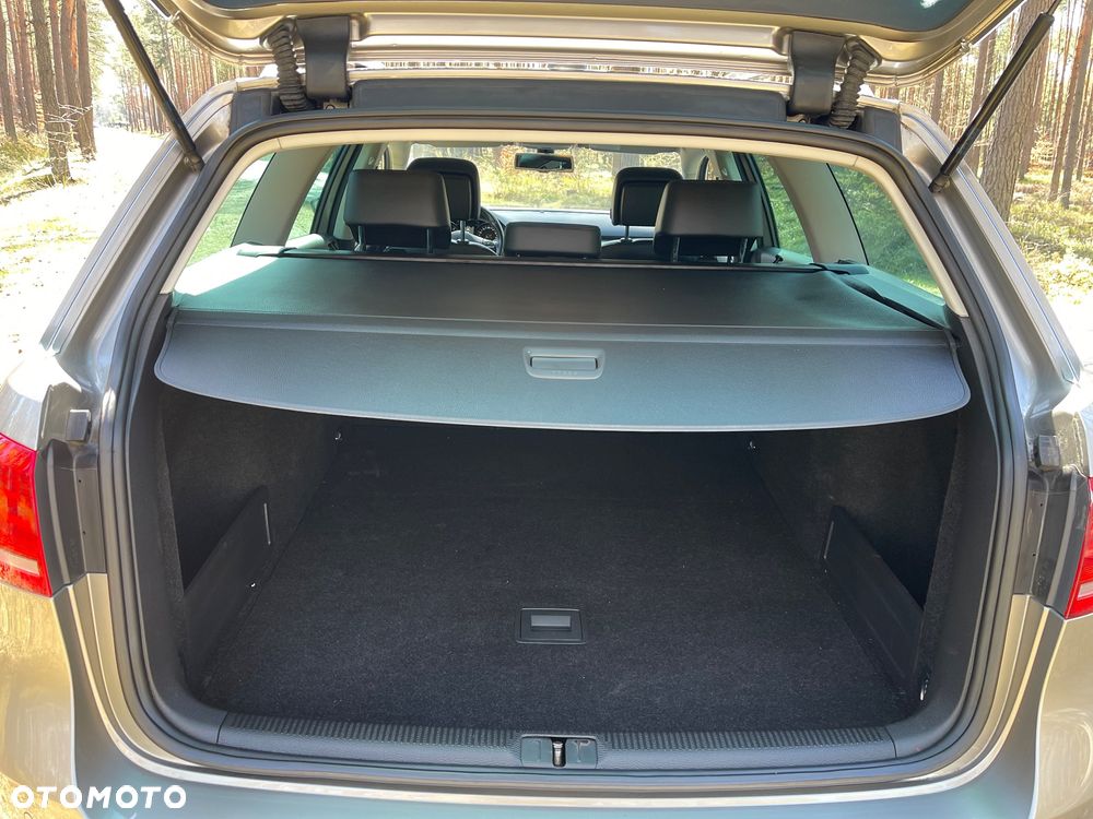 Volkswagen Passat 2.0 TDI Comfortline R-Style DSG - 10