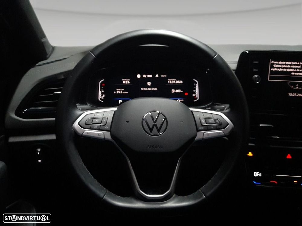 VW T-Roc 1.5 TSI Black Style DSG - 23