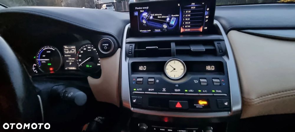 Lexus NX 300h Prestige AWD - 12