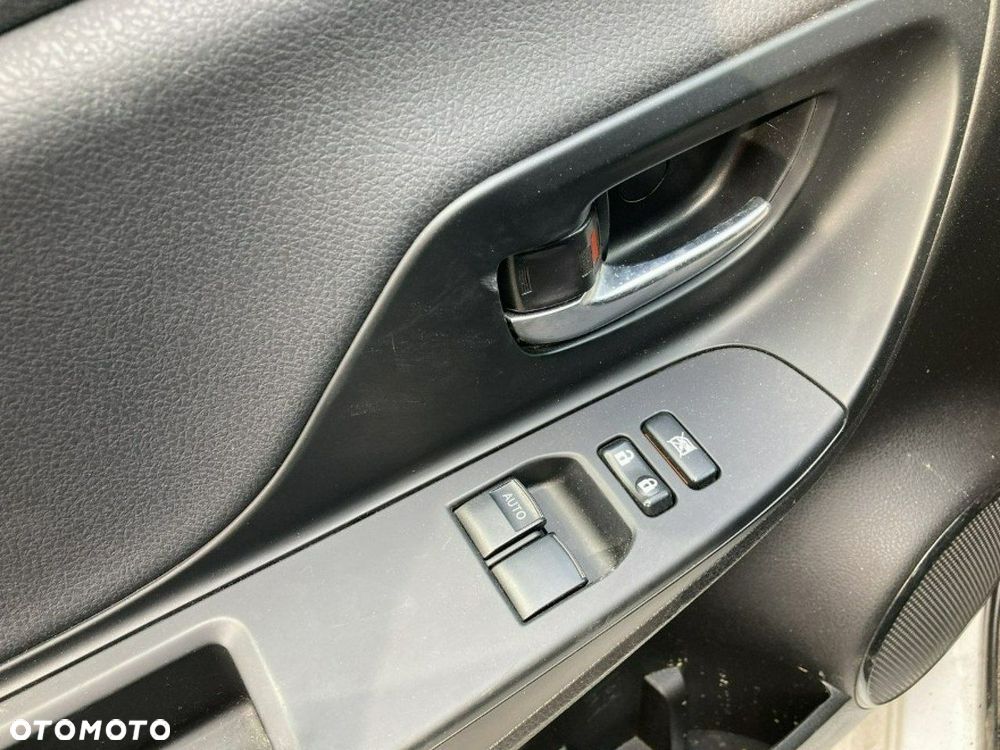 Toyota Yaris - 18
