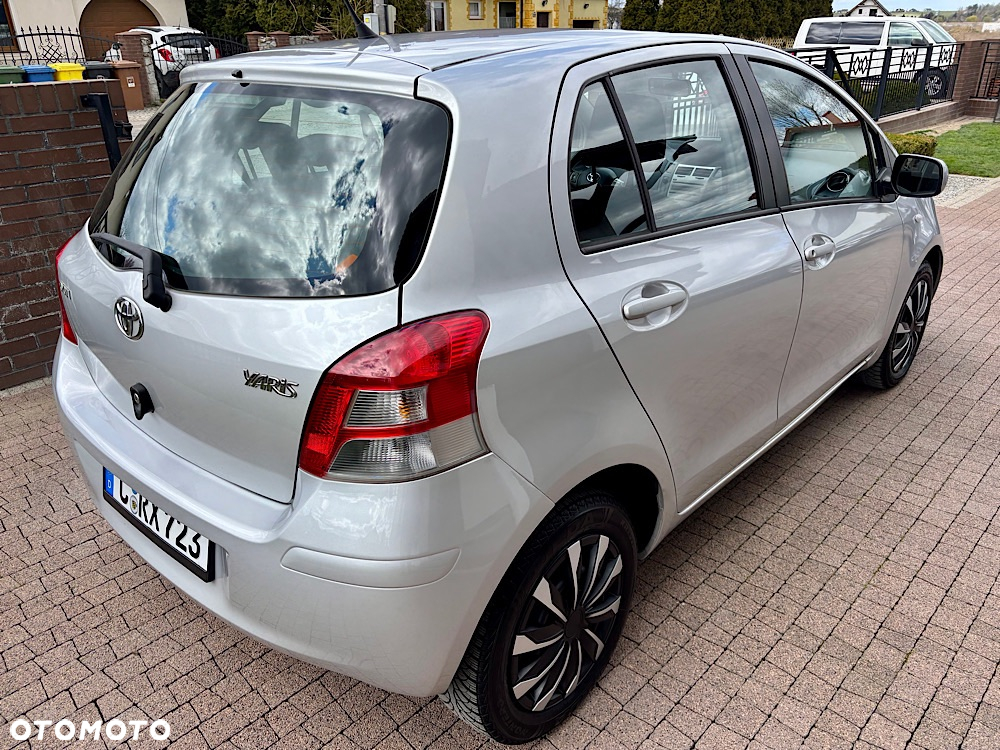 Toyota Yaris 1.33 Prestige - 10