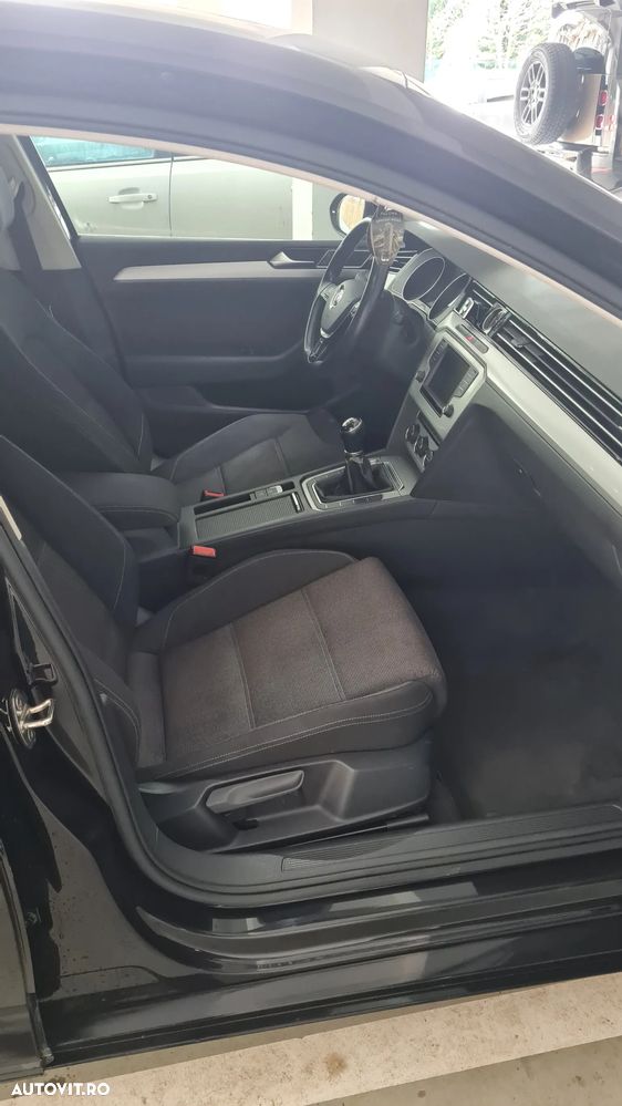 Volkswagen Passat 1.6 TDI (BlueMotion Technology) Comfortline - 19