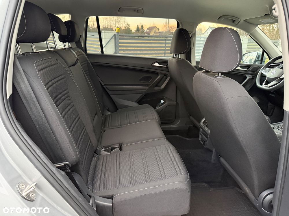 Volkswagen Tiguan - 19