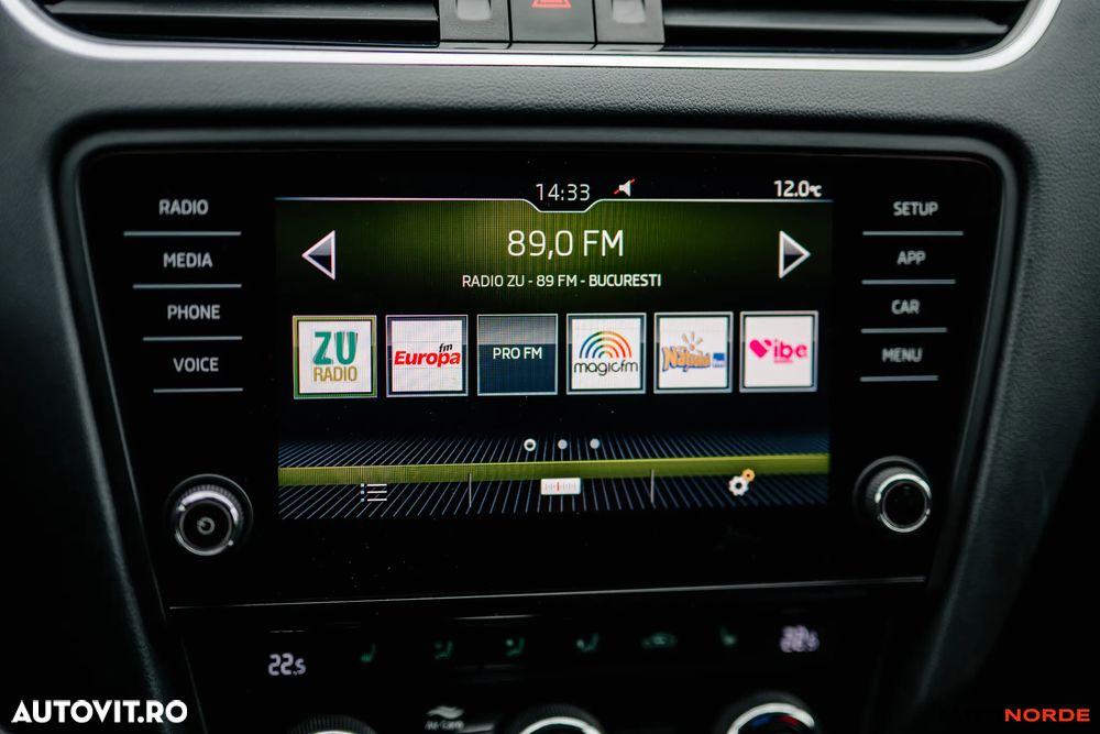 Skoda Octavia 2.0 TDI DSG Ambition - 21