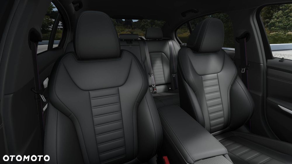 BMW Seria 3 330i xDrive M Sport - 5