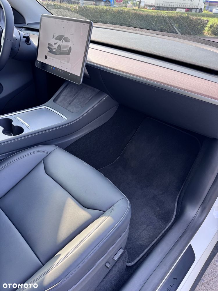 Tesla Y Model Long Range Dual Motor AWD - 10