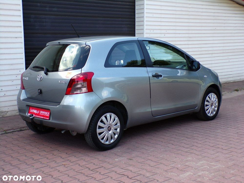 Toyota Yaris - 11