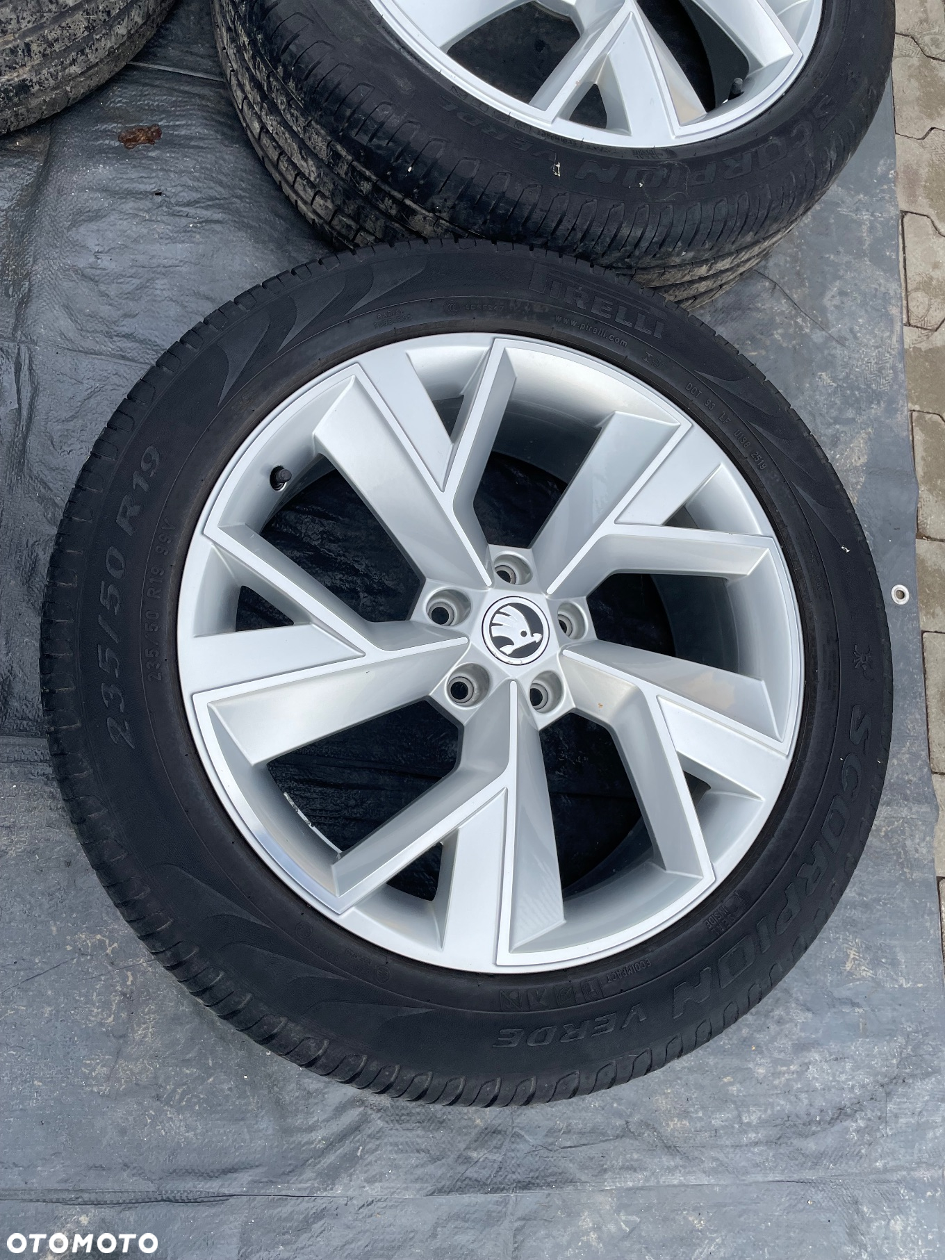 Skoda Kodiaq LIFT FELGA 19' ALUMINIOWA KOMPLET 565601025F komplet ładny stan - 6