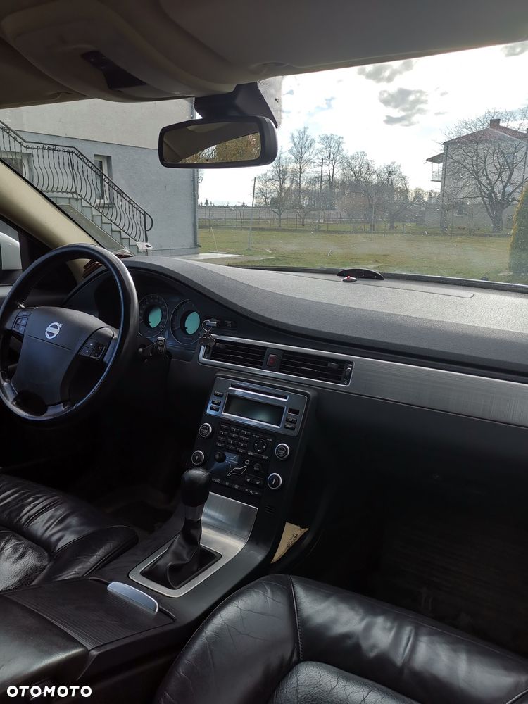 Volvo V70 2.0D Momentum - 6