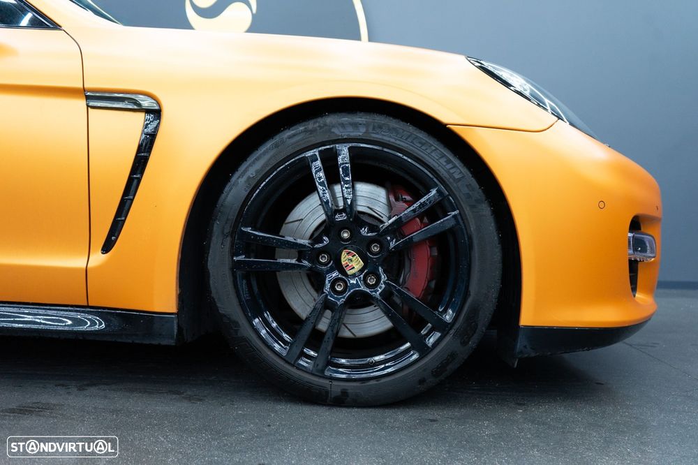 Porsche Panamera Turbo PDK - 11