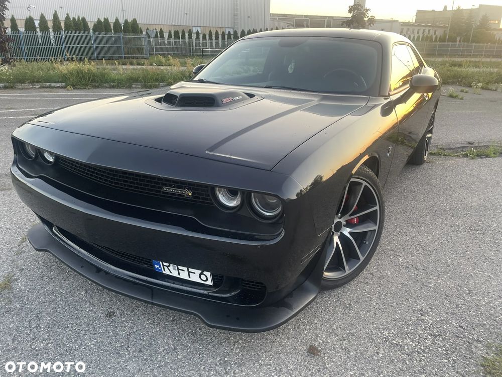 Dodge Challenger - 4