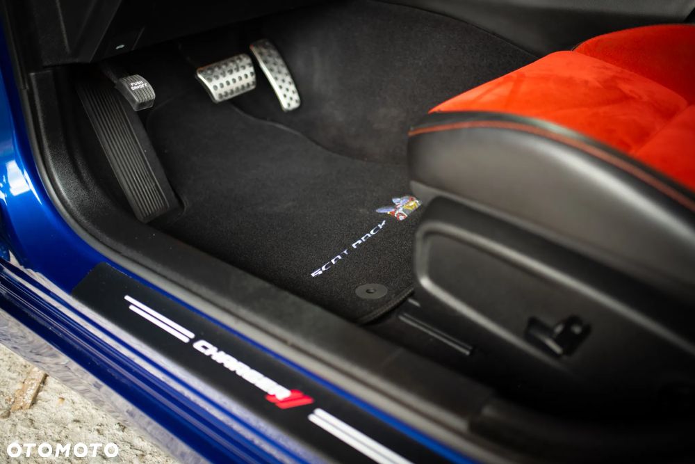Dodge Charger 6.4 Scat Pack - 25