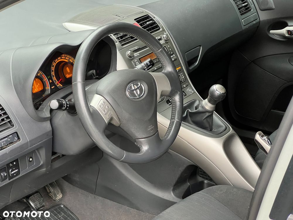 Toyota Auris 1.6 VVT-i Premium - 13