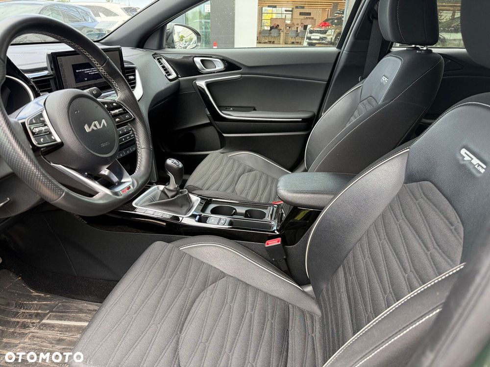 Kia ProCeed - 2