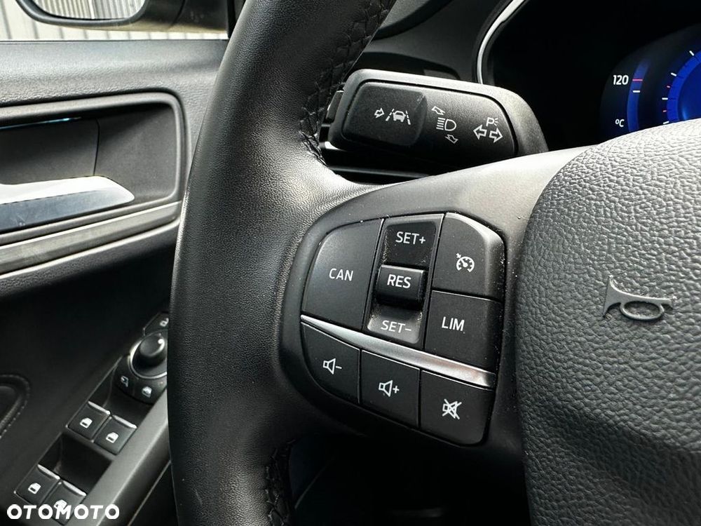 Ford Focus 1.0 EcoBoost Titanium X - 13
