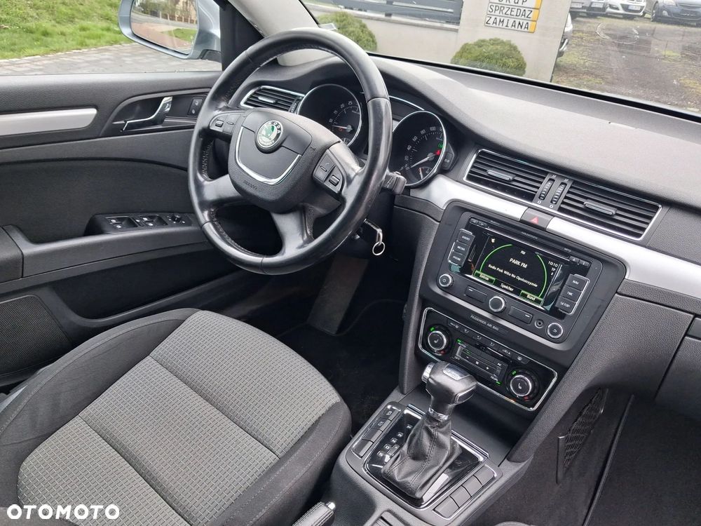 Skoda Superb 2.0 TDI DSG Exclusive - 8
