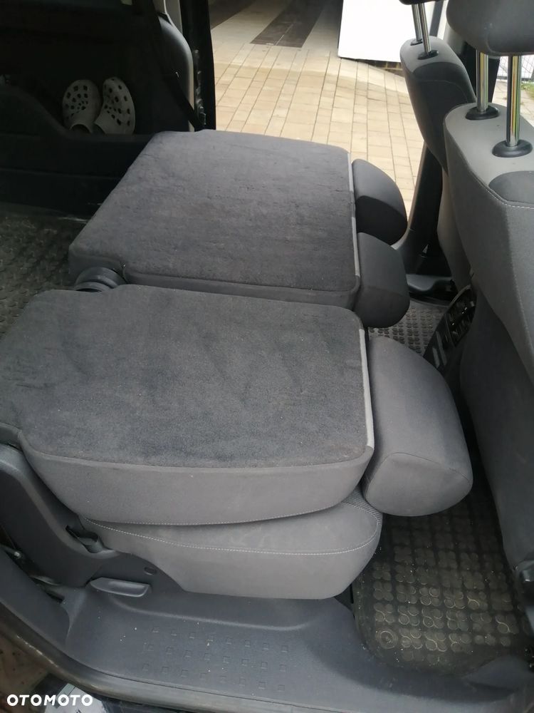 Volkswagen Caddy 1.6 (7-Si.) Edition 30 - 5