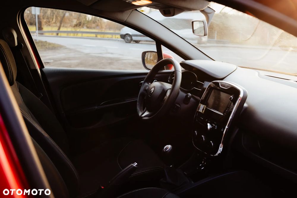 Renault Clio 1.2 16V Life - 14