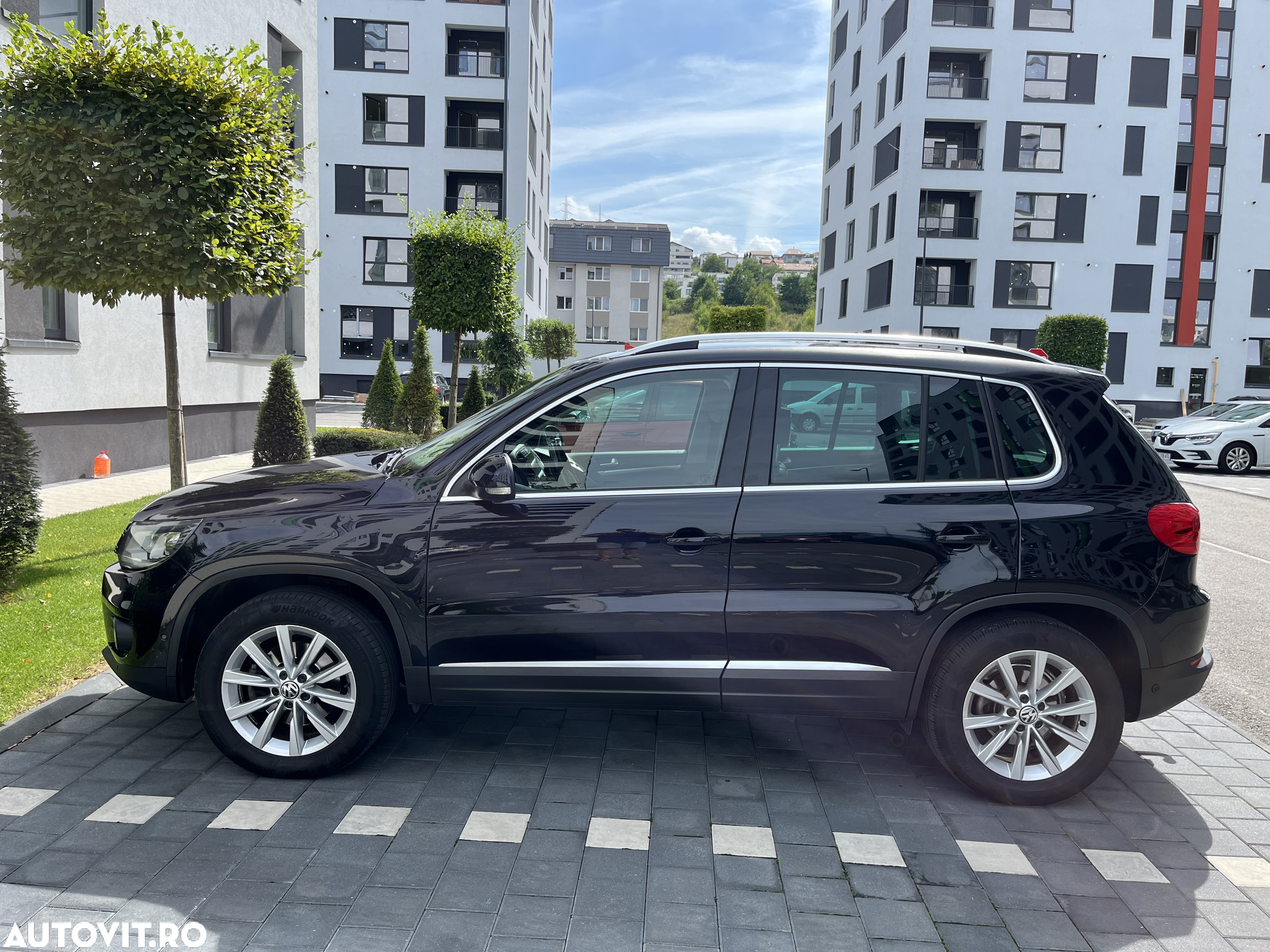 Volkswagen Tiguan 2.0 TDI 4Motion DSG Sport & Style - 2