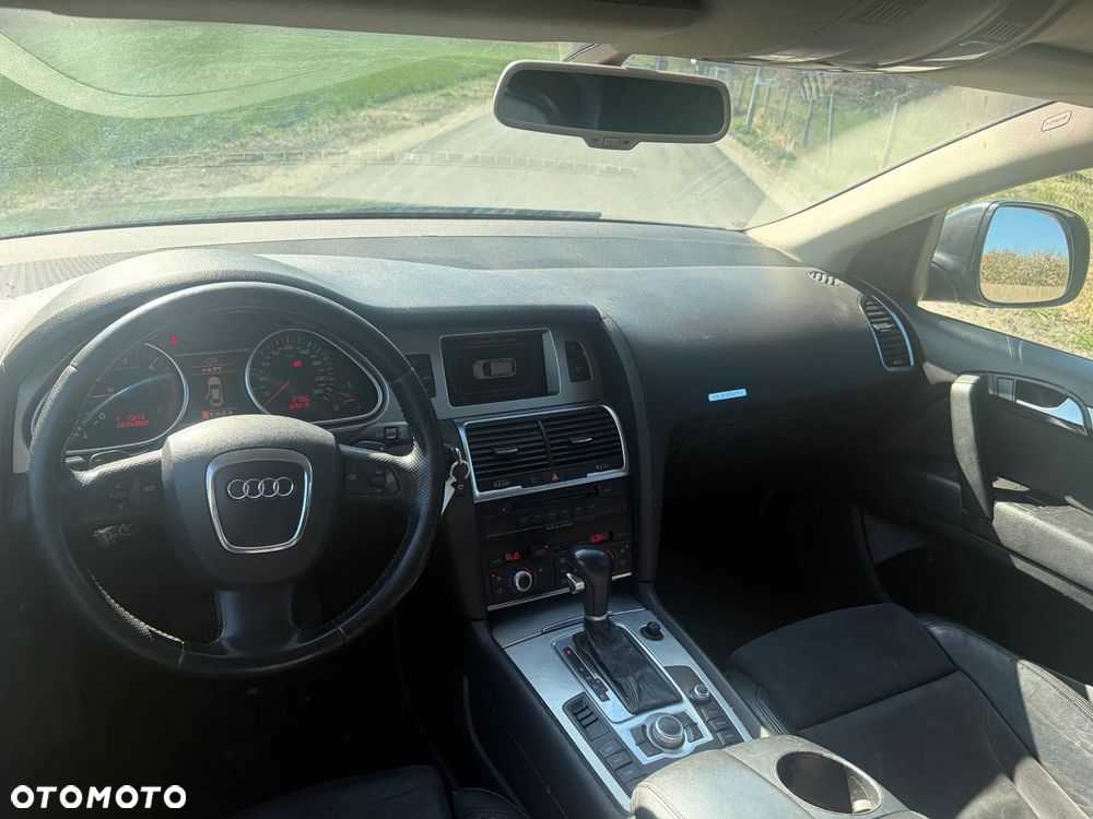 Audi Q7 3.0 TDI DPF quattro tiptronic - 16
