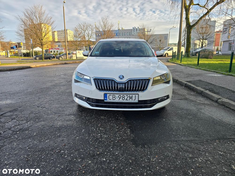 Skoda Superb 2.0 TDI Ambition DSG7 - 4