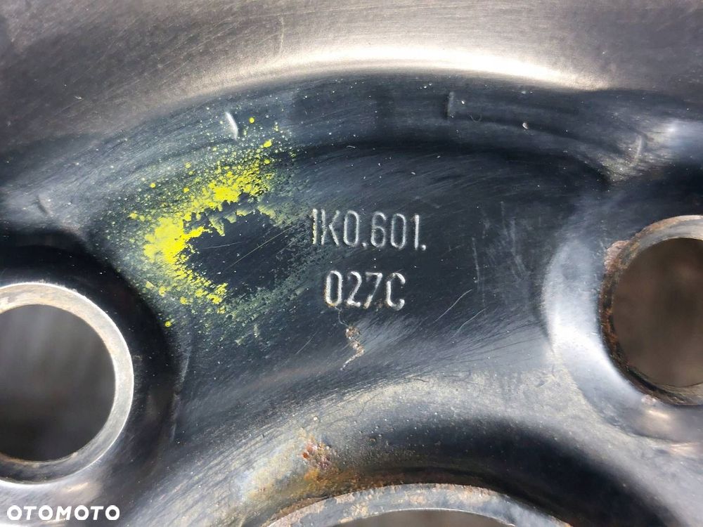 ORGANIZER WKŁAD BAGAŻNIKA ZAPAS LEWAREK 5x112 6Jx15 VOLKSWAGEN GOLF V - 6