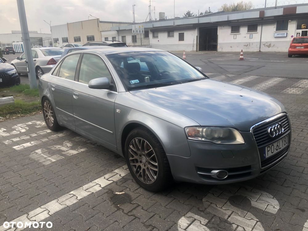 Audi A4 Limousine - 3