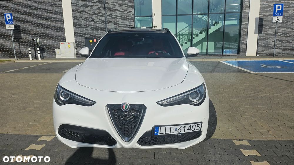 Alfa Romeo Stelvio 2.0 Turbo 16V AT8-Q4 Ti - 5
